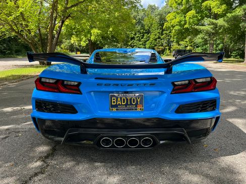 Used 2024 Chevrolet Corvette Z06 w/ Battery Protection Package image 10