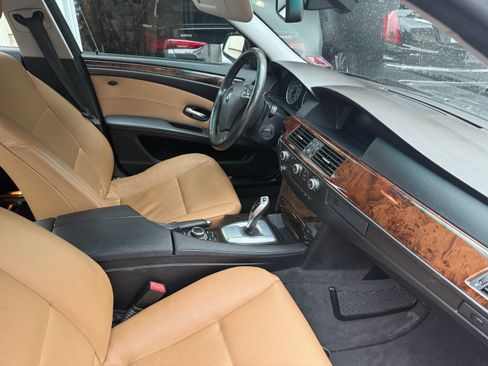 Used 2010 BMW 535i xDrive Sedan AWD/4WD image 13