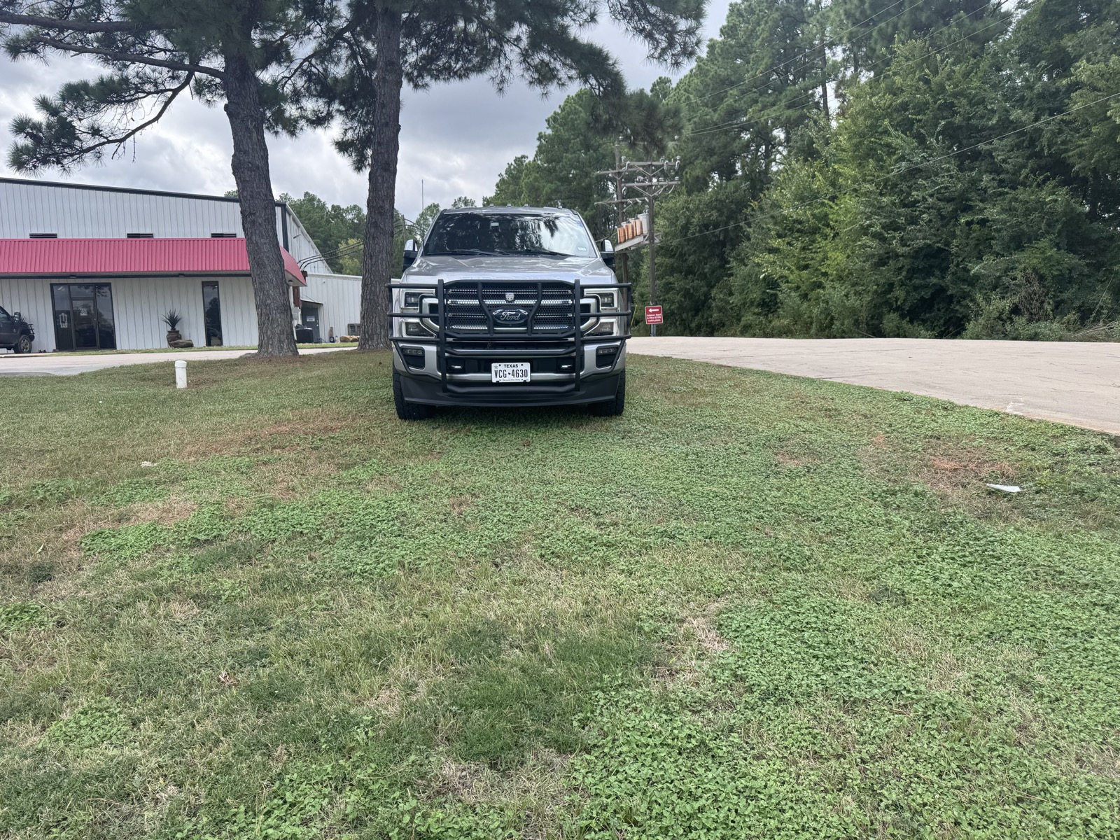 Used 2022 Ford F350 Platinum AWD/4WD image 6