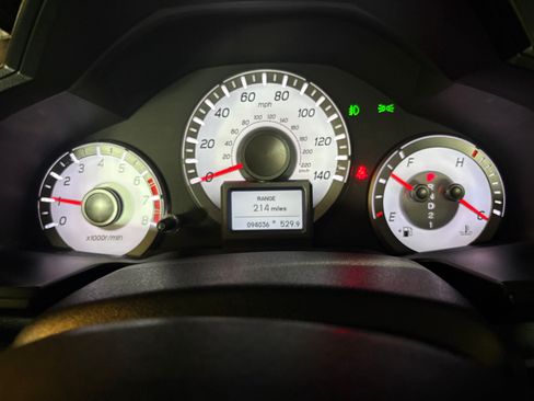 Used 2014 Honda Pilot Touring image 16