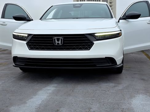 Used 2024 Honda Accord Sport image 9