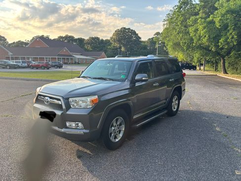 Used 2012 Toyota 4Runner SR5 w/ Convenience Pkg RWD image 1