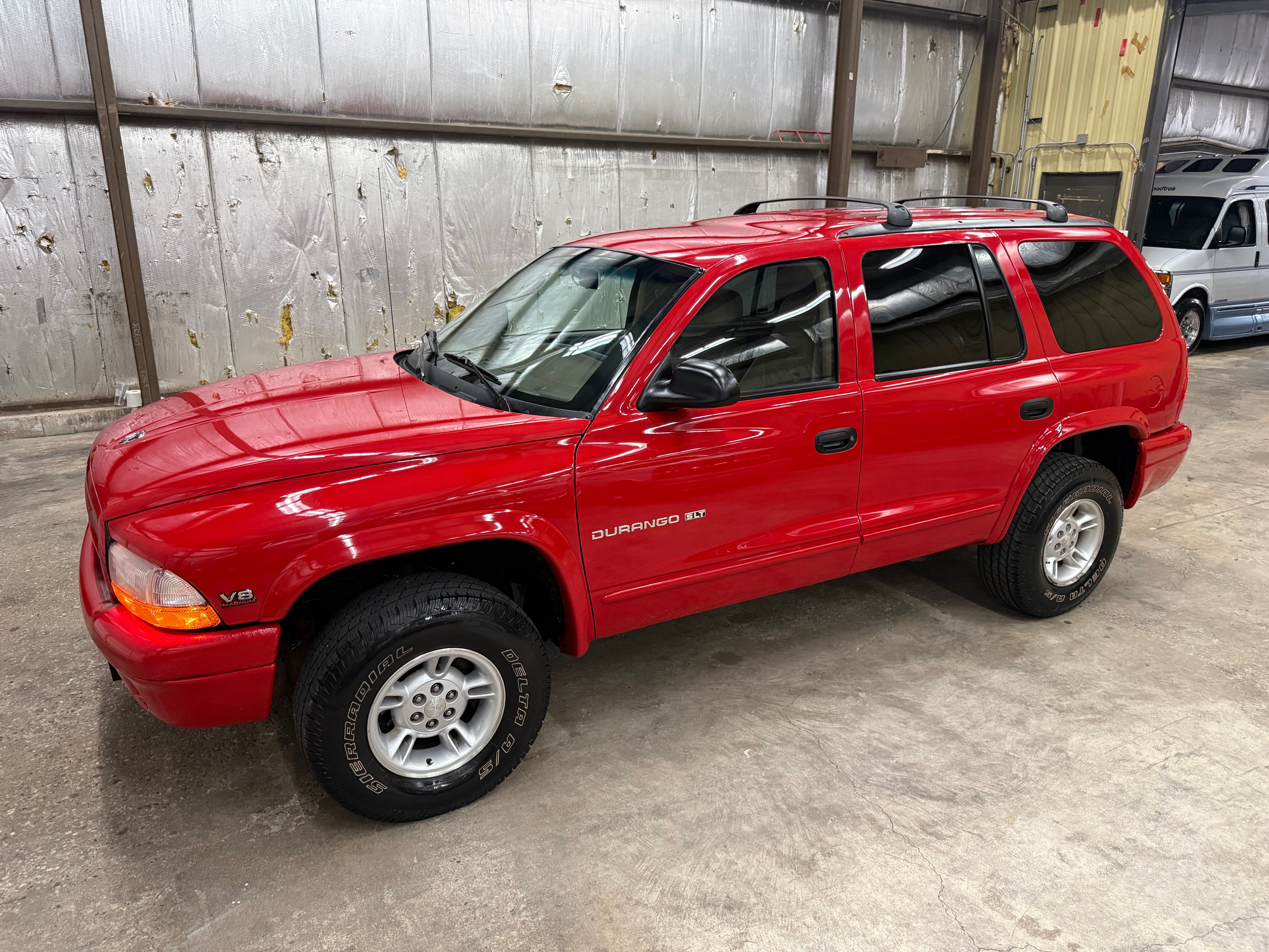 Used 1999 Dodge Durango 4WD image 2