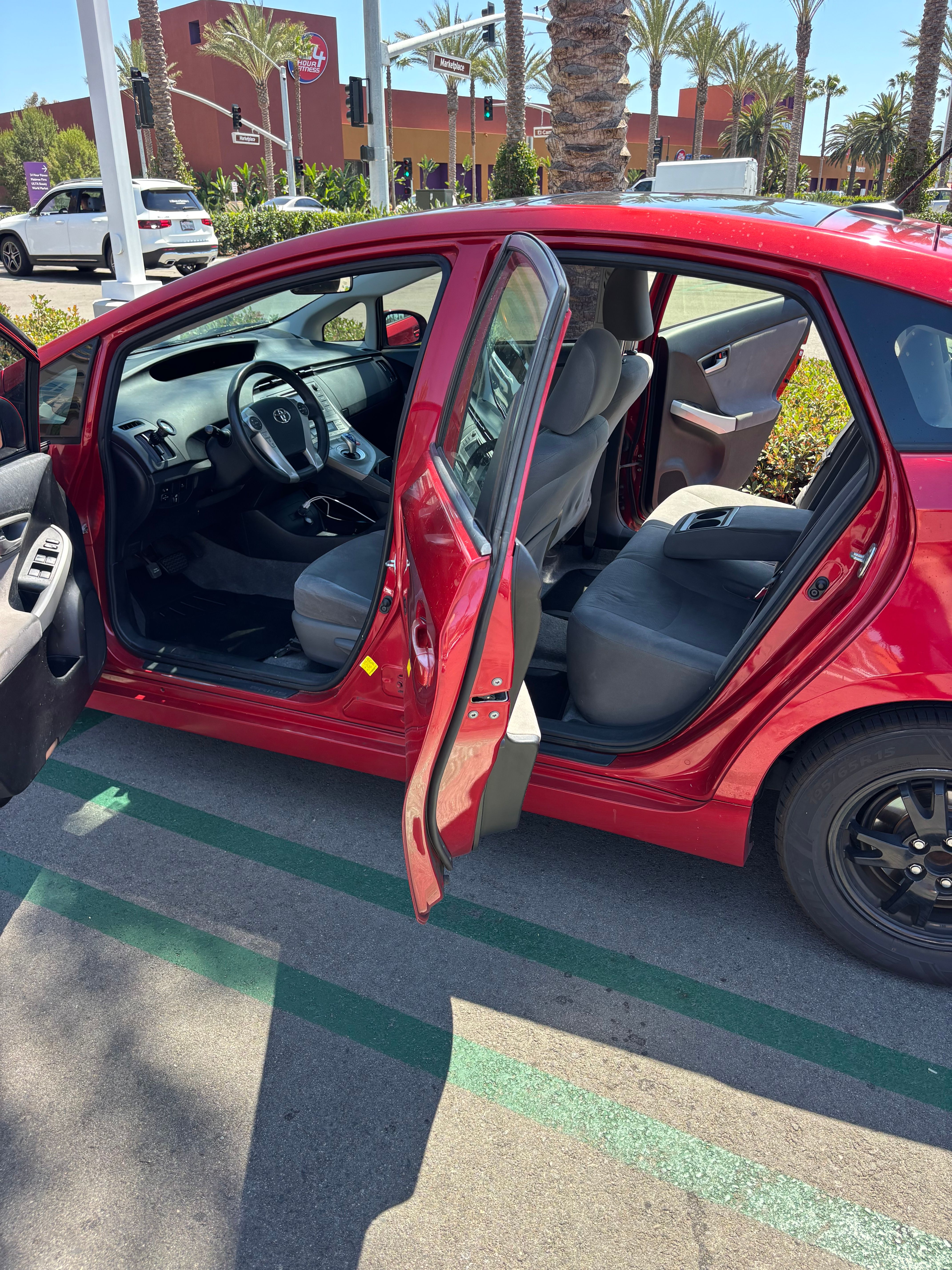 Used 2013 Toyota Prius Three w/ Solar Roof Pkg FWD image 5