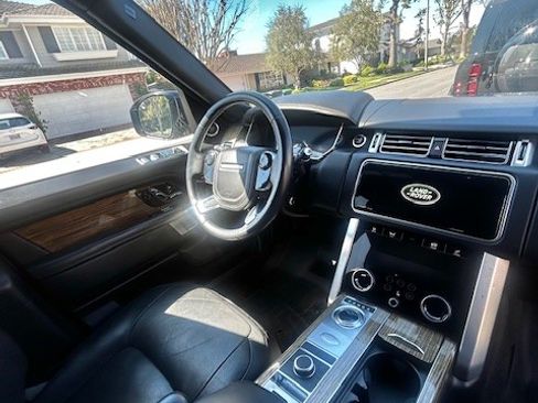 Used 2019 Land Rover Range Rover Long Wheelbase Supercharged image 9