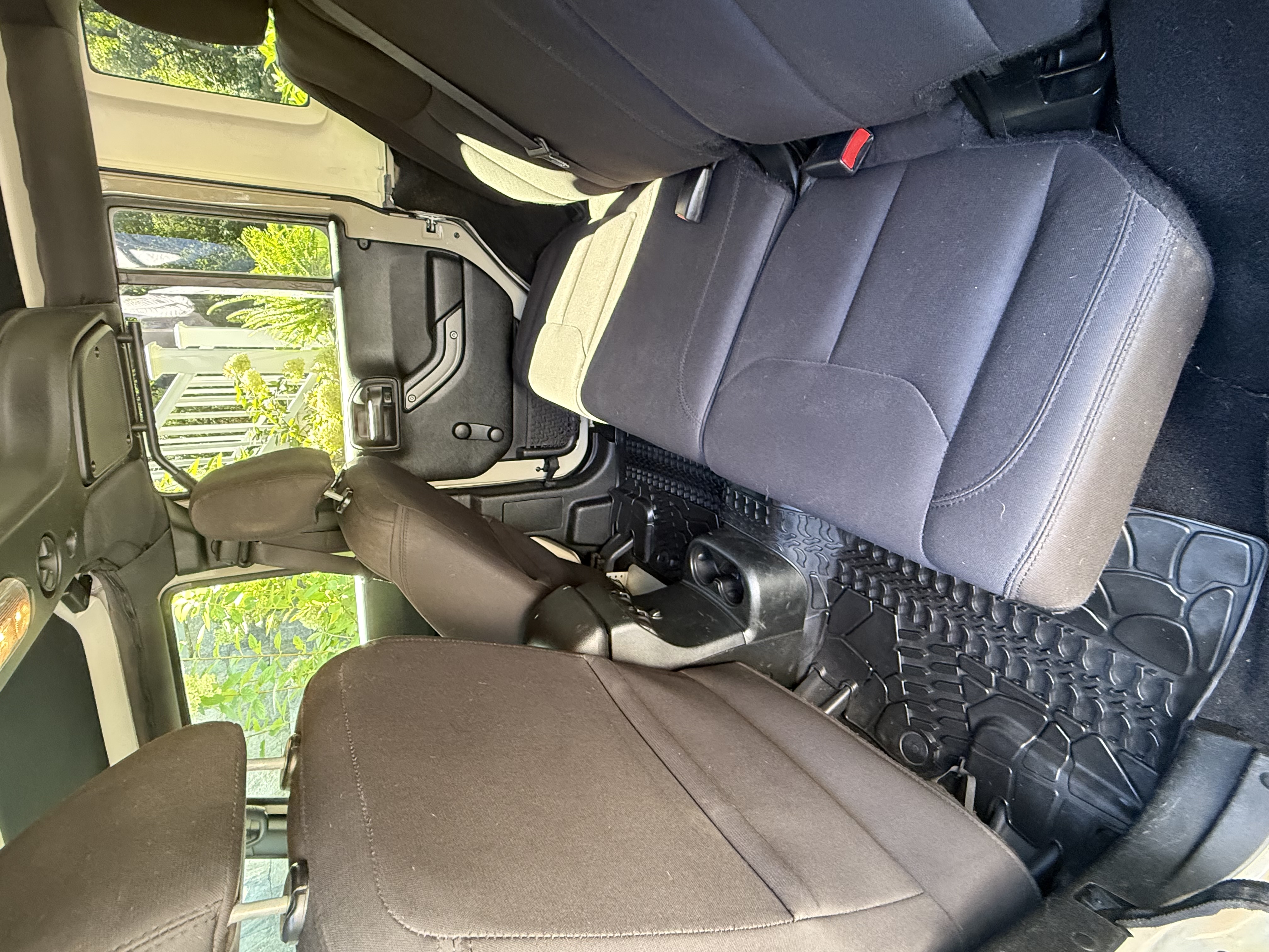 Used 2018 Jeep Wrangler Unlimited Sport w/ Connectivity Group AWD/4WD image 6