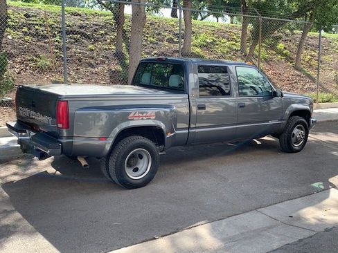 Used 1999 Chevrolet Silverado 3500 4x4 Crew Cab w/ Preferred Equipment Group 2 image 4