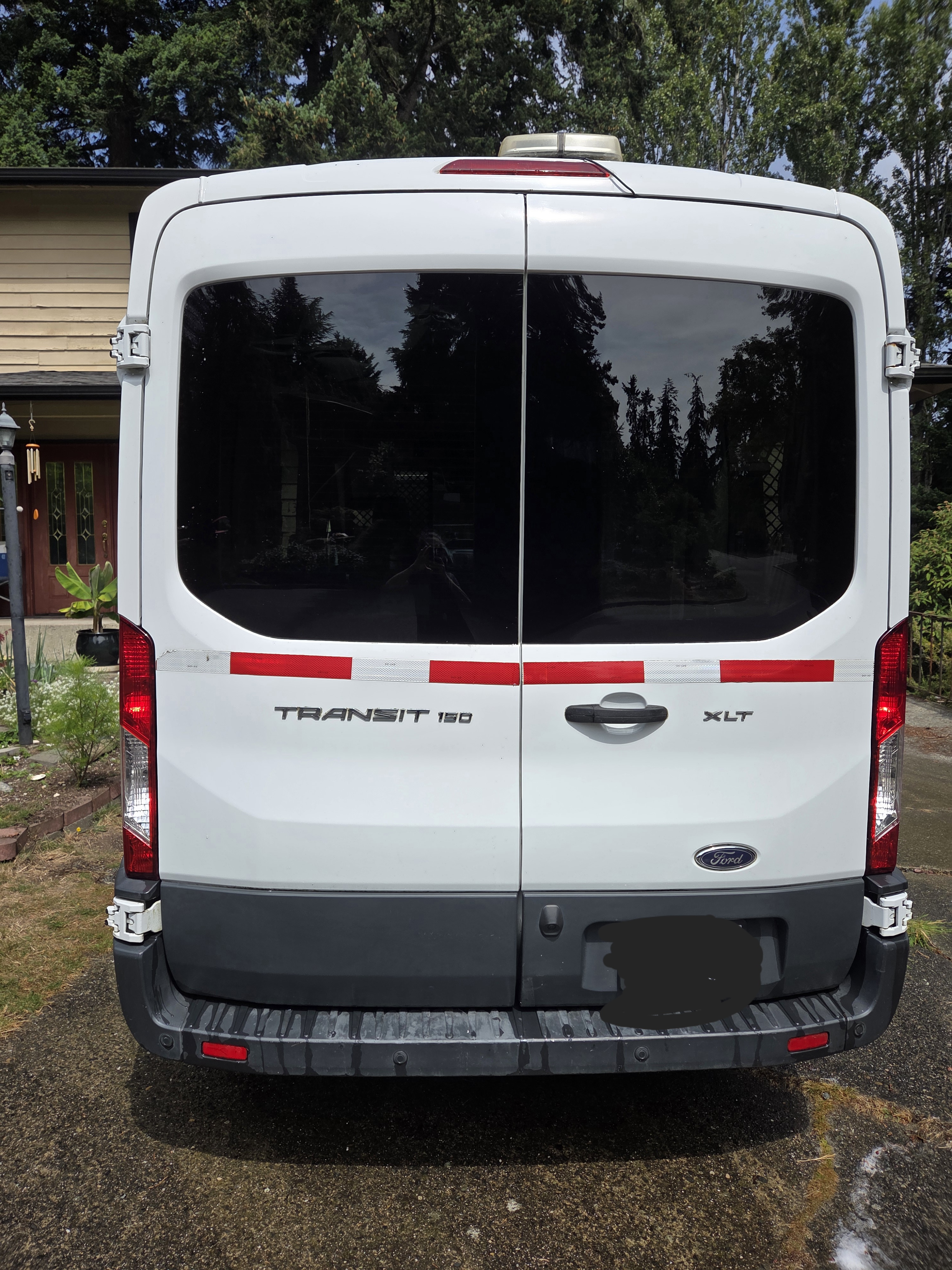 Used 2015 Ford Transit 150 XLT RWD image 2