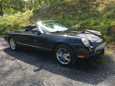 Used 2003 Ford Thunderbird RWD image 2