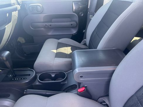 Used 2010 Jeep Wrangler Sport image 6