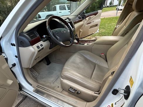 Used 2007 Lexus LS 460 image 8