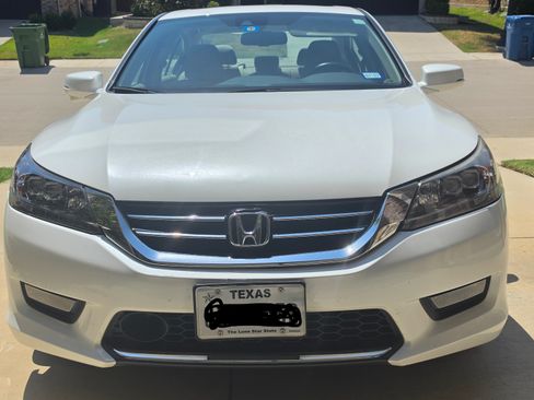 Used 2015 Honda Accord Touring image 1