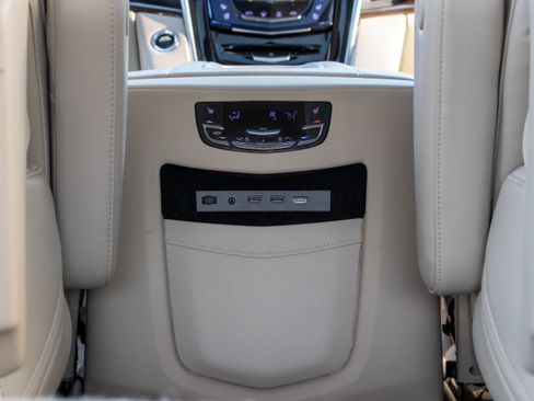Used 2020 Cadillac Escalade Luxury image 15