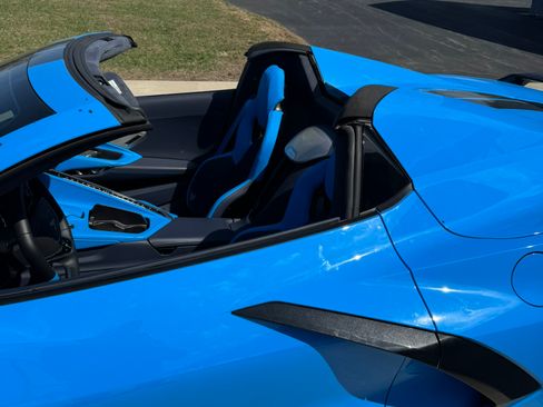 Used 2023 Chevrolet Corvette Stingray Premium Conv w/ Z51 Performance Package image 12