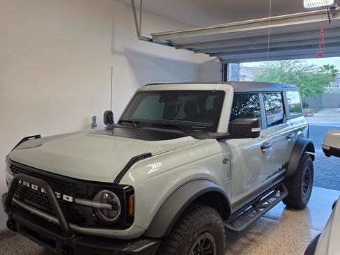 Used 2023 Ford Bronco Wildtrak image 9