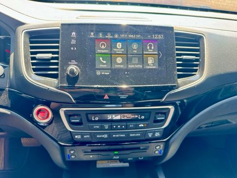 Used 2019 Honda Pilot Elite image 16