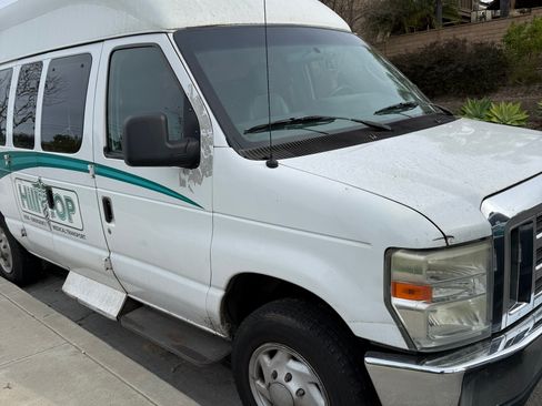 Used 2012 Ford E-150 and Econoline 150 w/ PWR Group image 4