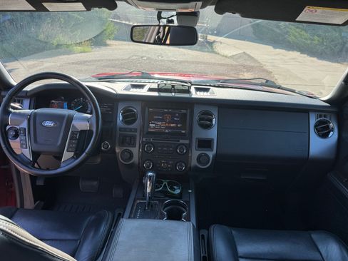Used 2015 Ford Expedition Platinum AWD/4WD image 8