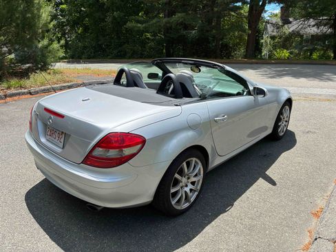 Used 2006 Mercedes-Benz SLK 350 image 18