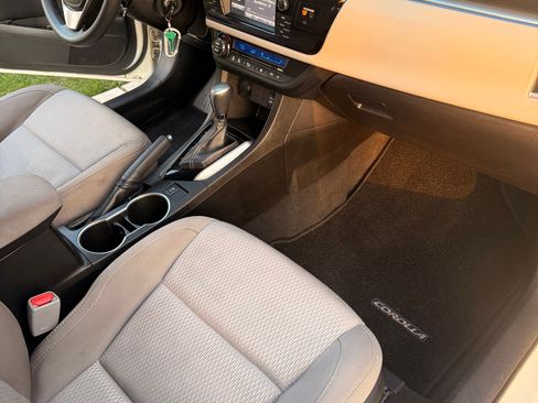 Used 2014 Toyota Corolla LE image 11