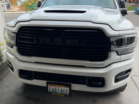 Used 2024 RAM 2500 Laramie w/ Night Edition AWD/4WD image 2