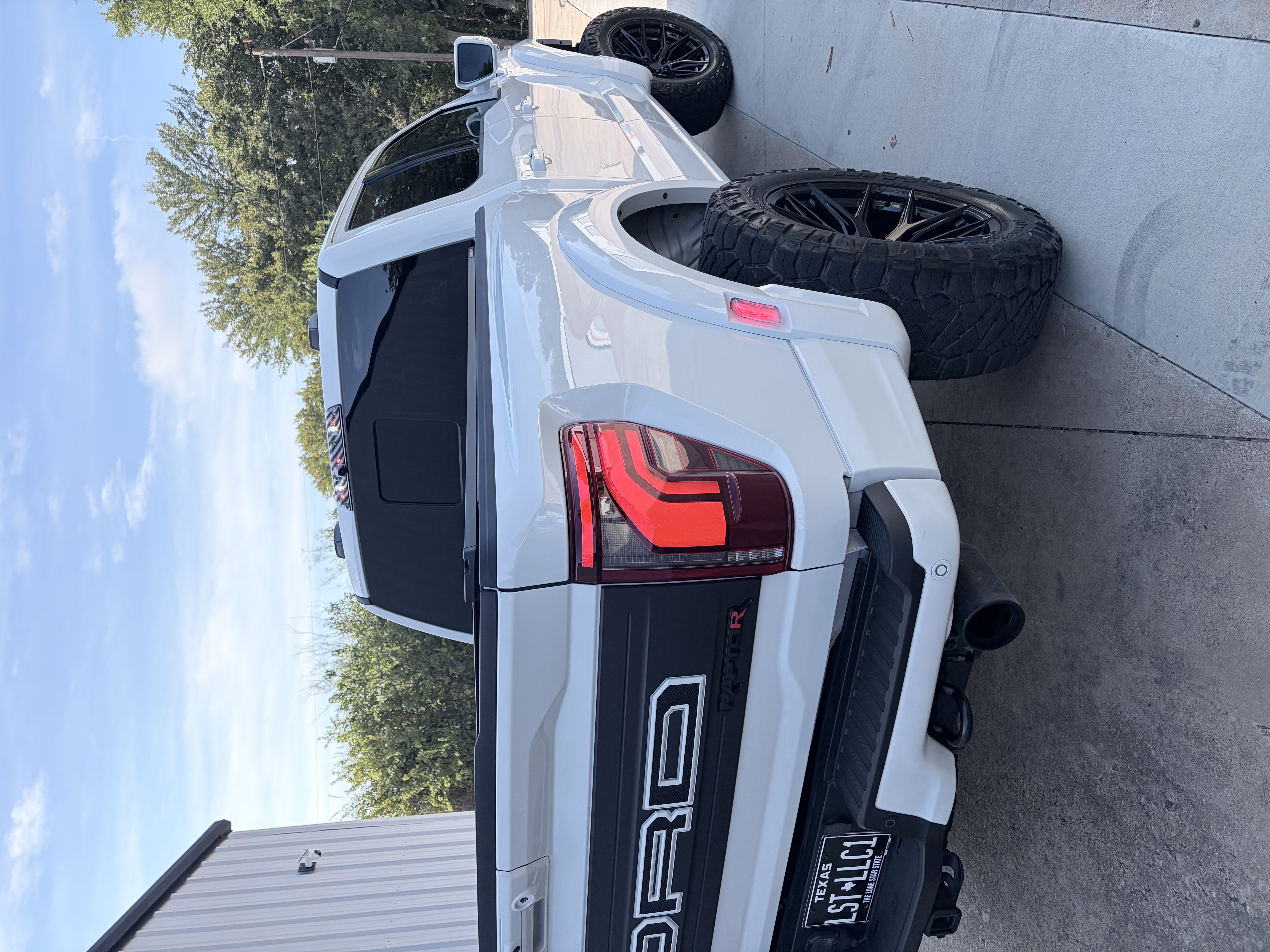 Used 2025 Ford F150 Raptor w/ Equipment Group 803A Raptor R AWD/4WD image 6