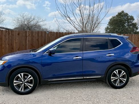 Used 2018 Nissan Rogue SL w/ Premium Package image 1