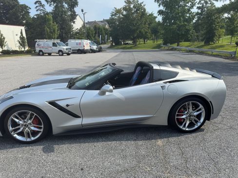 Used 2019 Chevrolet Corvette Stingray Coupe w/ 2LT Preferred Equipment Group image 11