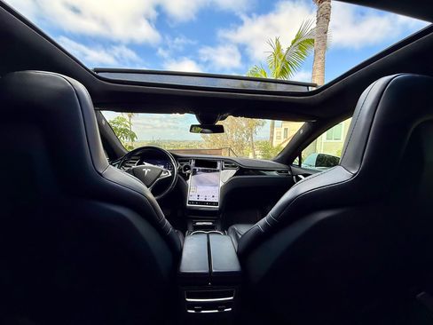 Used 2016 Tesla Model S 75D image 15