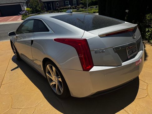 Used 2014 Cadillac ELR w/ Luxury Package FWD image 1