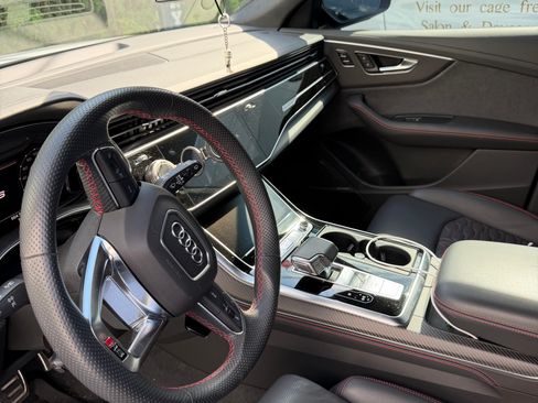 Used 2025 Audi RS Q8 performance AWD/4WD image 10