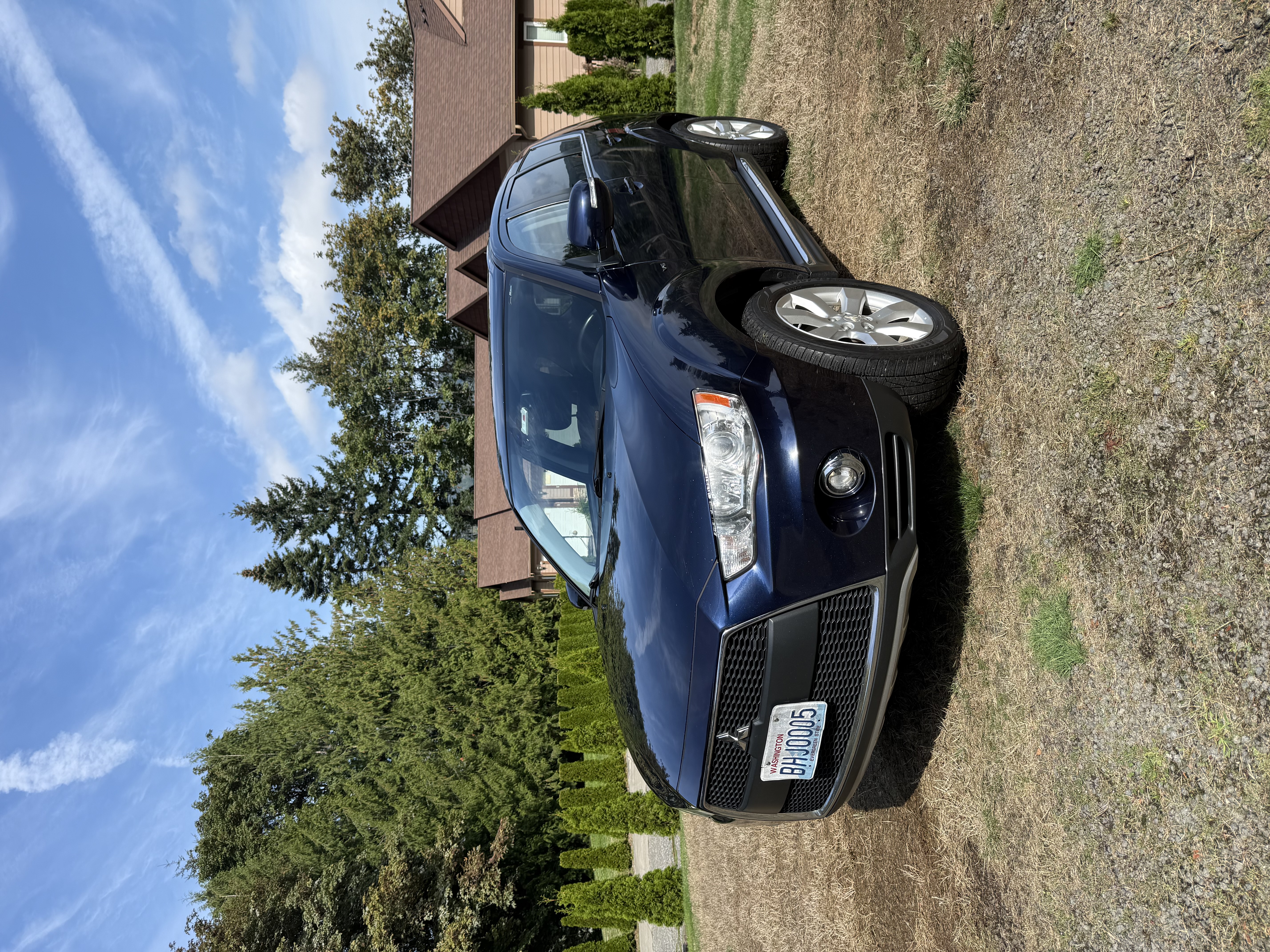 Used 2012 Mitsubishi Outlander GT AWD/4WD image 1