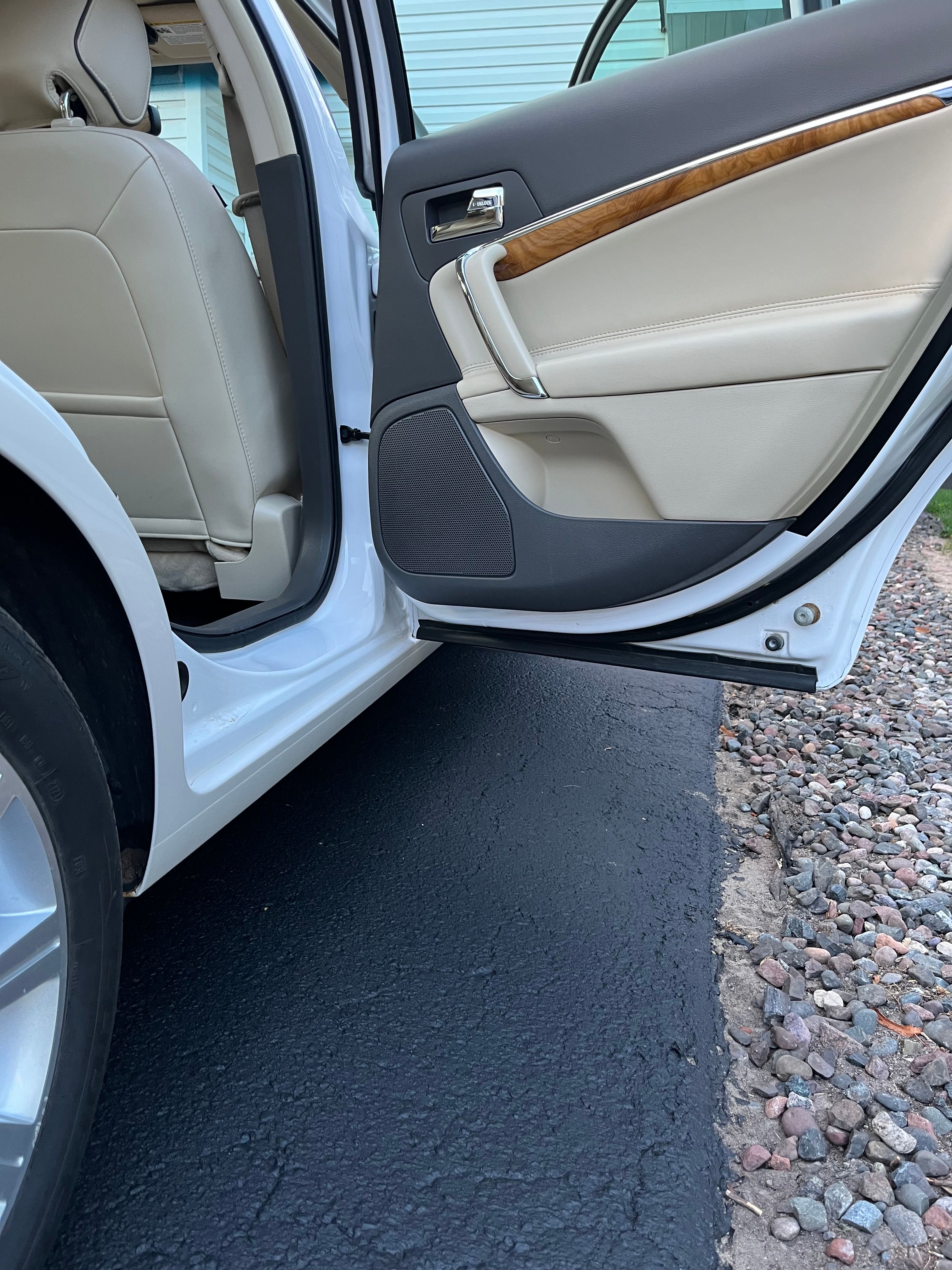 Used 2012 Lincoln MKZ FWD image 19
