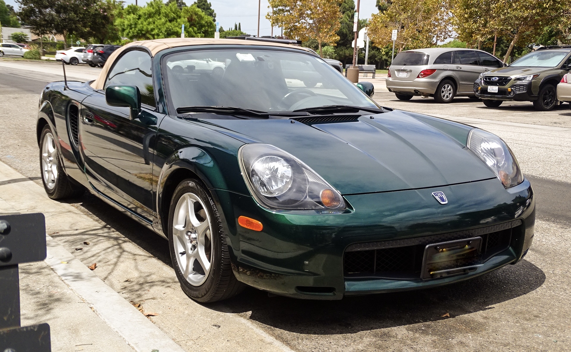 Used 2002 Toyota MR2 w/ Leather Pkg RWD image 1
