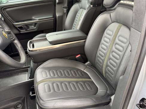 Used 2024 Rivian R1T Adventure image 5