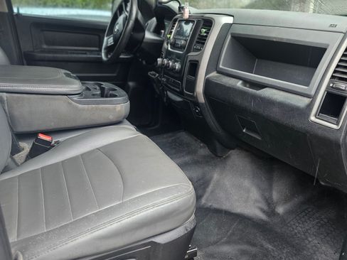 Used 2018 RAM 1500 Tradesman w/ Chrome Appearance Group image 10