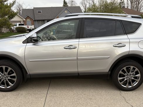 Used 2018 Toyota RAV4 Limited w/ Protection Package image 5