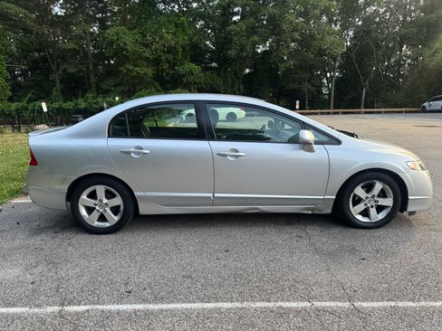 Used 2009 Honda Civic LX-S image 2