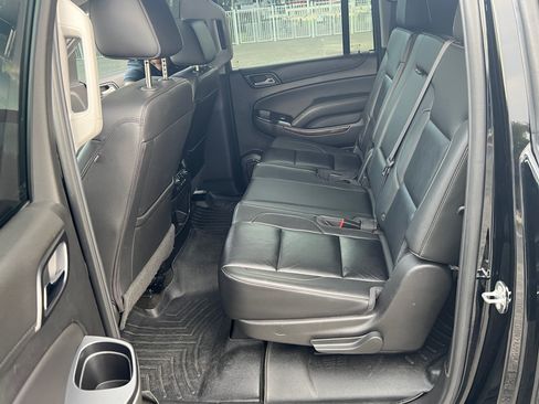 Used 2017 Chevrolet Suburban LT RWD image 24