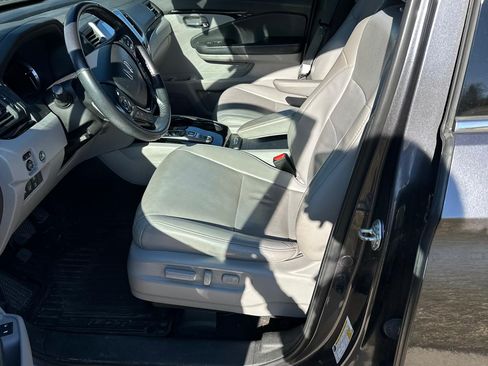 Used 2018 Honda Pilot Elite image 10