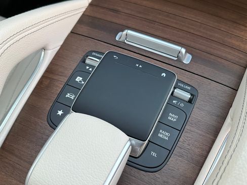 Used 2023 Mercedes-Benz GLE 350 4MATIC image 10