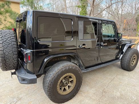 Used 2018 Jeep Wrangler Unlimited Sport image 11