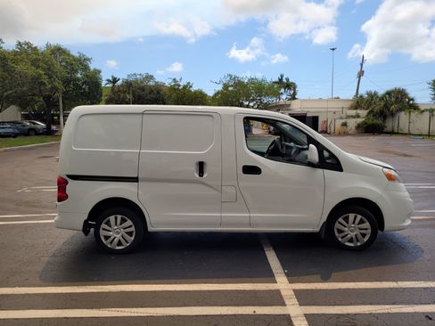 Used 2015 Nissan NV200 SV w/ Technology Package FWD image 5