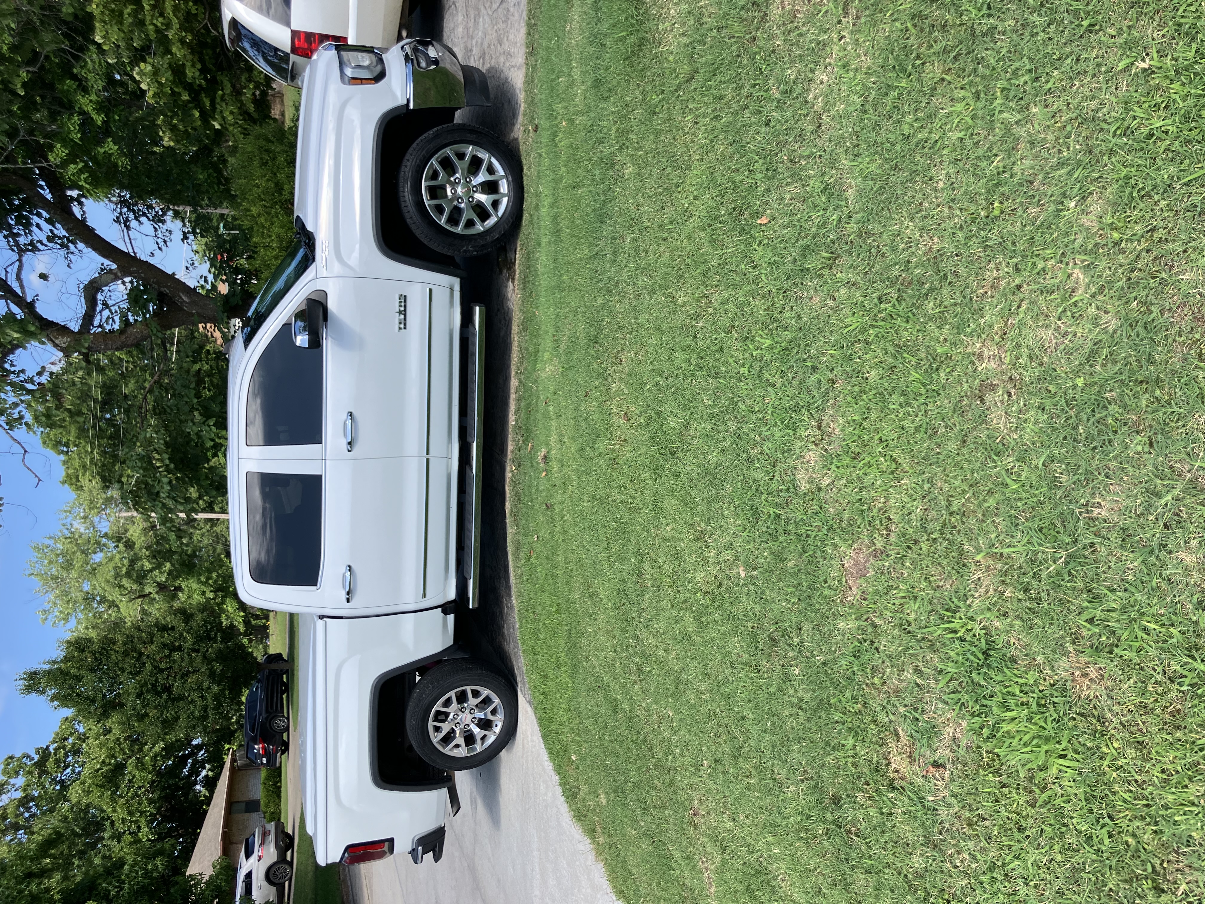 Used 2018 GMC Sierra 1500 SLT w/ Texas SLT Premium Package AWD/4WD image 5
