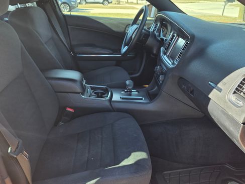 Used 2014 Dodge Charger SXT image 12
