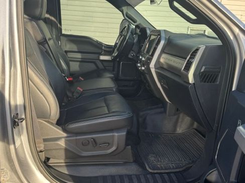 Used 2022 Ford F350 Lariat w/ Lariat Value Package image 8