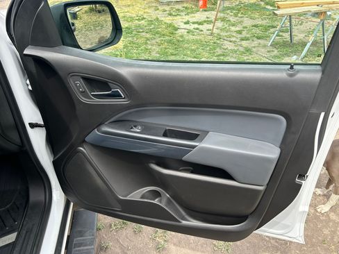 Used 2021 Chevrolet Colorado Z71 w/ Safety Package AWD/4WD image 28