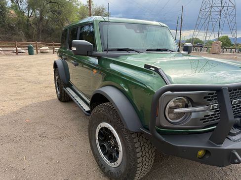 Used 2025 Ford Bronco Badlands AWD/4WD image 4