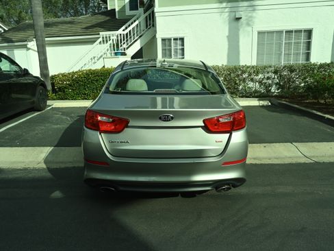 Used 2014 Kia Optima LX image 14
