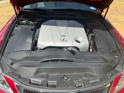 Used 2010 Lexus IS 350C RWD image 28